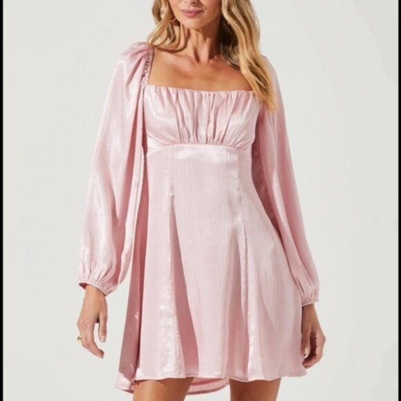 ASTR The Label Women's Babydoll Mini Dress Medium Pink Satin Coquette Holiday - Picture 1 of 7